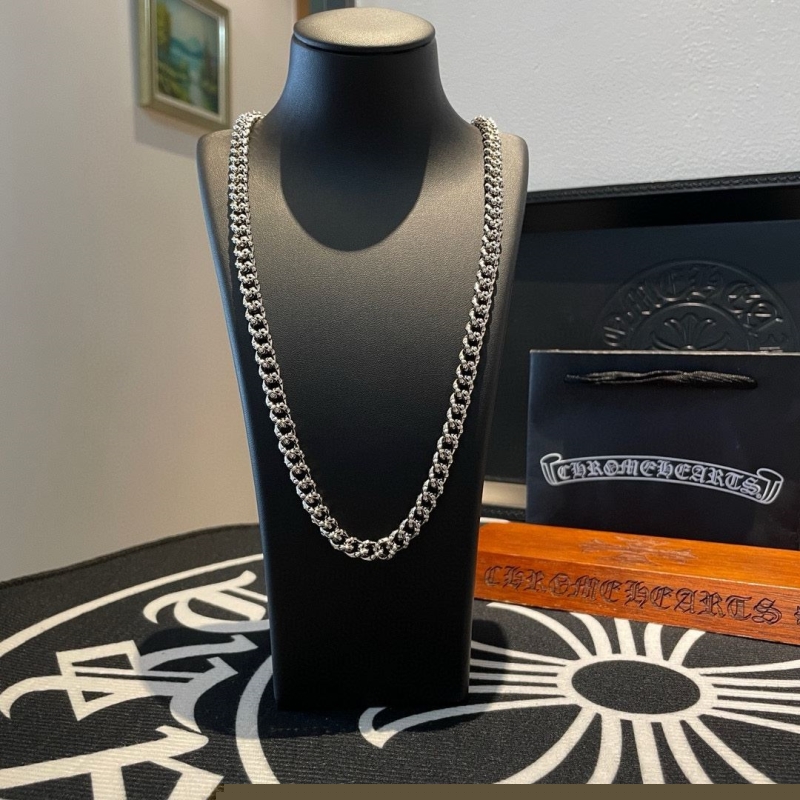 Ch**me He**ts necklaces